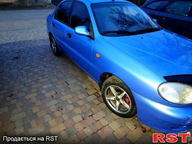 Синий Дэу Ланос, объемом двигателя 1.4 л и пробегом 230 тыс. км за 2160 $, фото 1 на Automoto.ua