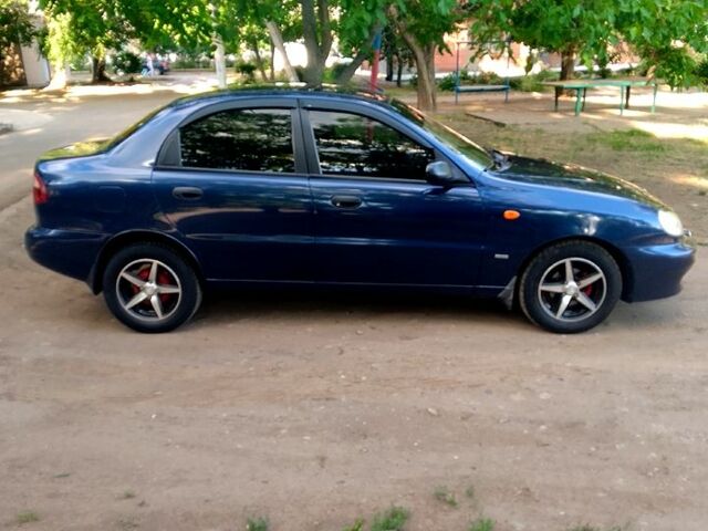 Синий Дэу Ланос, объемом двигателя 1.5 л и пробегом 168 тыс. км за 3500 $, фото 4 на Automoto.ua