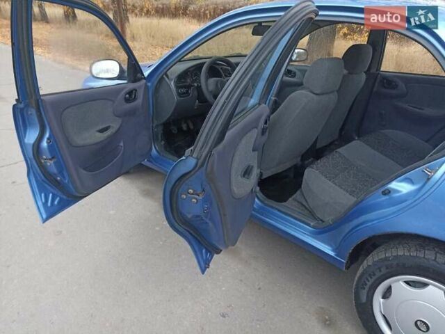 Синий Дэу Ланос, объемом двигателя 1.5 л и пробегом 240 тыс. км за 2550 $, фото 1 на Automoto.ua