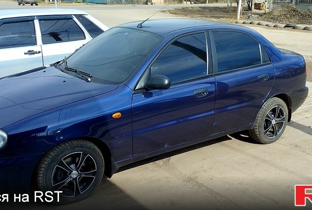 Синий Дэу Ланос, объемом двигателя 1.6 л и пробегом 155 тыс. км за 3200 $, фото 2 на Automoto.ua