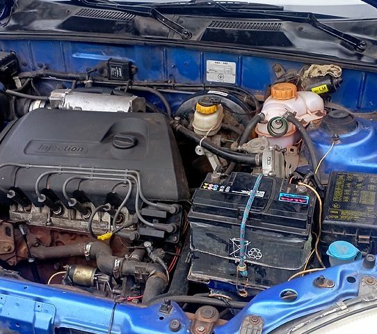 Синій Деу Ланос, об'ємом двигуна 1.4 л та пробігом 180 тис. км за 2950 $, фото 6 на Automoto.ua