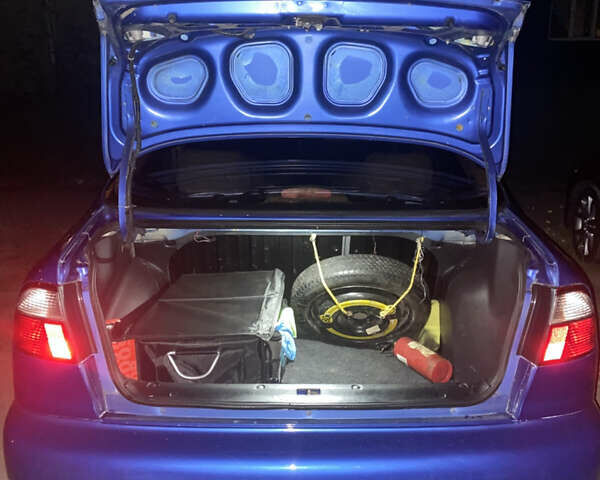 Синий Дэу Ланос, объемом двигателя 1.5 л и пробегом 206 тыс. км за 3200 $, фото 6 на Automoto.ua