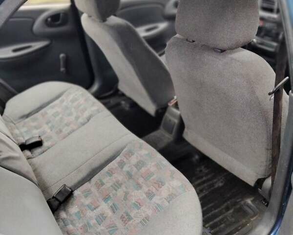 Синій Деу Ланос, об'ємом двигуна 1.5 л та пробігом 300 тис. км за 1850 $, фото 2 на Automoto.ua
