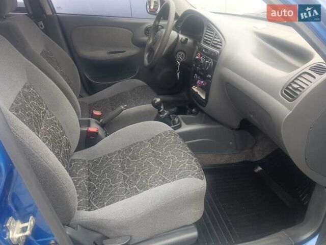 Синий Дэу Ланос, объемом двигателя 1.5 л и пробегом 100 тыс. км за 2750 $, фото 1 на Automoto.ua