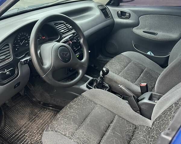 Синій Деу Ланос, об'ємом двигуна 1.5 л та пробігом 103 тис. км за 1600 $, фото 3 на Automoto.ua