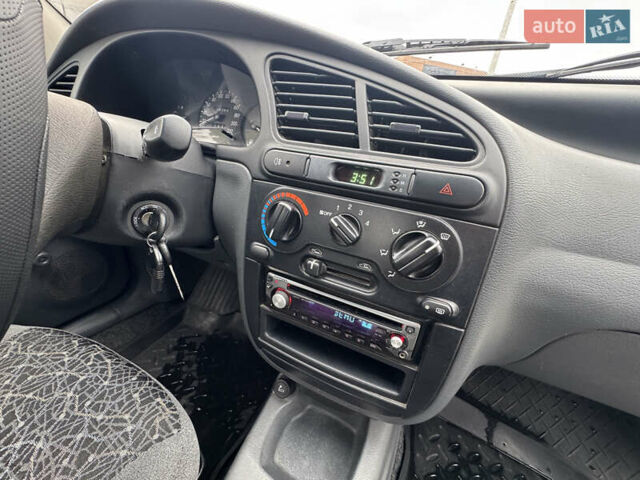 Синій Деу Ланос, об'ємом двигуна 1.3 л та пробігом 63 тис. км за 2800 $, фото 13 на Automoto.ua