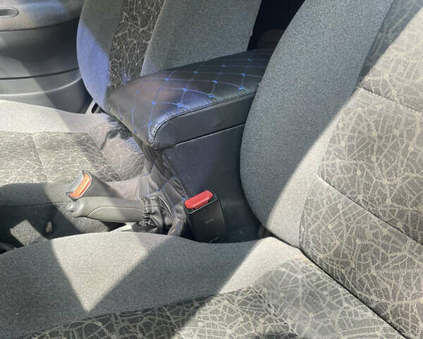 Синий Дэу Ланос, объемом двигателя 1.5 л и пробегом 218 тыс. км за 2700 $, фото 5 на Automoto.ua