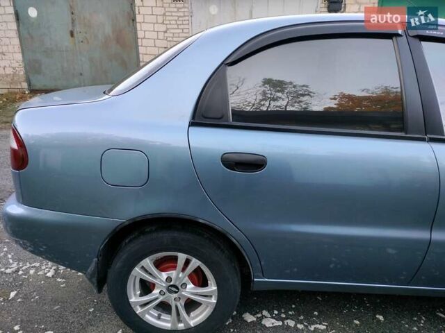 Синий Дэу Ланос, объемом двигателя 1.6 л и пробегом 227 тыс. км за 3300 $, фото 2 на Automoto.ua