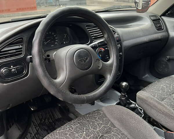 Синий Дэу Ланос, объемом двигателя 1.5 л и пробегом 200 тыс. км за 2150 $, фото 6 на Automoto.ua