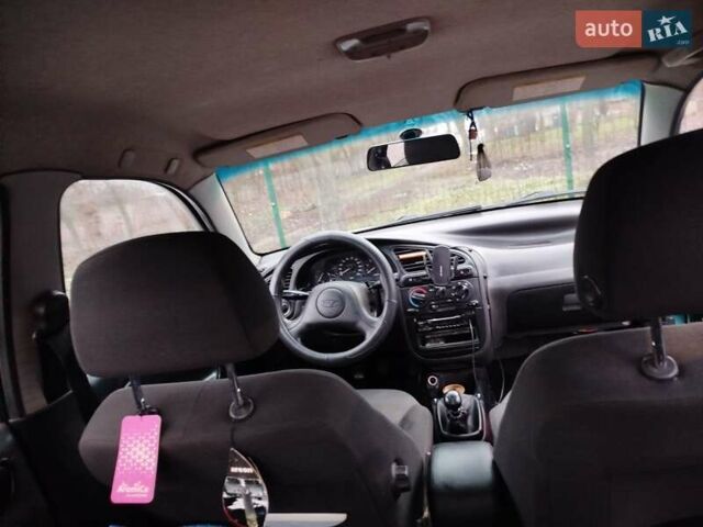 Зеленый Дэу Ланос, объемом двигателя 1.5 л и пробегом 190 тыс. км за 2200 $, фото 2 на Automoto.ua