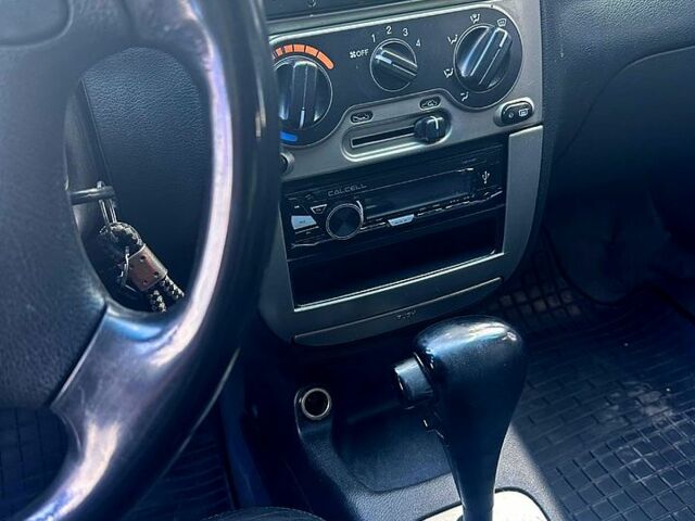 Дэу Ланос 2002 в Днепре (Днепропетровске) на Automoto.ua Зеленый Дэу Ланос, объемом двигателя 1.6 л и пробегом 225 тыс. км за 3700 $, фото 5 на Automoto.ua