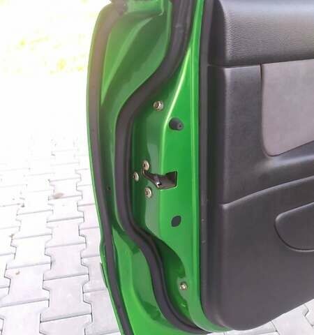 Зелений Деу Ланос, об'ємом двигуна 1.6 л та пробігом 339 тис. км за 3500 $, фото 18 на Automoto.ua