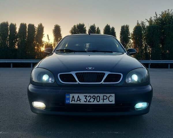 Зеленый Дэу Ланос, объемом двигателя 1.5 л и пробегом 227 тыс. км за 1999 $, фото 1 на Automoto.ua