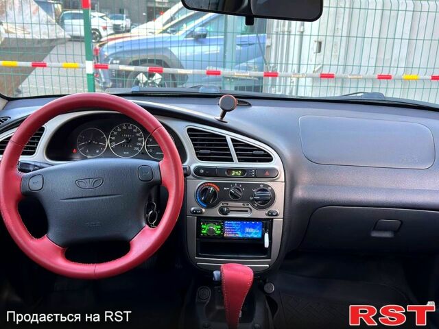 Зеленый Дэу Ланос, объемом двигателя 1.6 л и пробегом 175 тыс. км за 2099 $, фото 10 на Automoto.ua