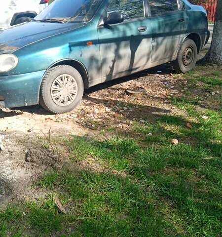 Зеленый Дэу Ланос, объемом двигателя 1.5 л и пробегом 342 тыс. км за 950 $, фото 1 на Automoto.ua