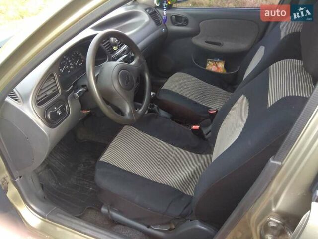 Зелений Деу Ланос, об'ємом двигуна 1.5 л та пробігом 173 тис. км за 3400 $, фото 1 на Automoto.ua