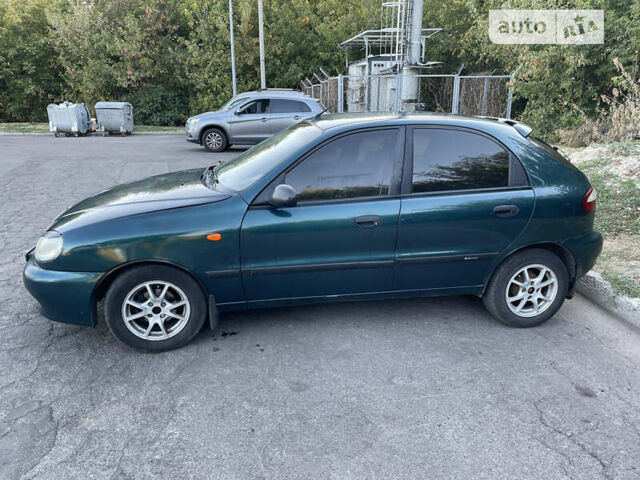 Зеленый Дэу Ланос, объемом двигателя 1.5 л и пробегом 325 тыс. км за 1800 $, фото 1 на Automoto.ua
