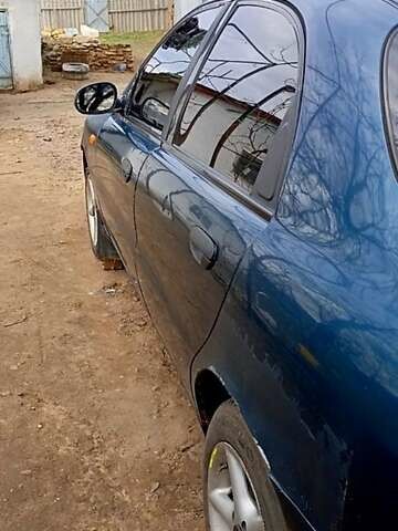 Зеленый Дэу Ланос, объемом двигателя 1.5 л и пробегом 120 тыс. км за 1550 $, фото 5 на Automoto.ua