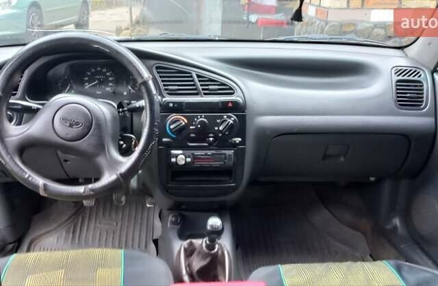 Деу Ланос 1998 у Ужгороді на Automoto.ua Зелений Деу Ланос, об'ємом двигуна 1.5 л та пробігом 350 тис. км за 1200 $, фото 5 на Automoto.ua