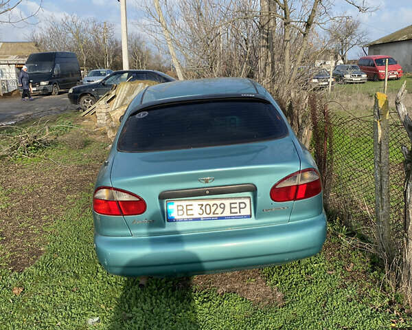 Зеленый Дэу Ланос, объемом двигателя 1.5 л и пробегом 250 тыс. км за 1200 $, фото 1 на Automoto.ua