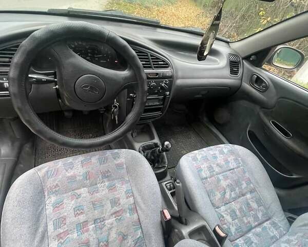 Зеленый Дэу Ланос, объемом двигателя 1.5 л и пробегом 474 тыс. км за 1250 $, фото 3 на Automoto.ua