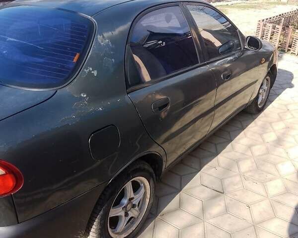 Дэу Ланос 1998 в Херсоне на Automoto.ua Зеленый Дэу Ланос, объемом двигателя 1.5 л и пробегом 380 тыс. км за 1500 $, фото 1 на Automoto.ua