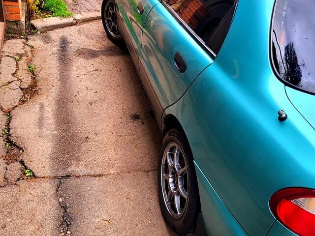 Зеленый Дэу Ланос, объемом двигателя 1.5 л и пробегом 350 тыс. км за 2700 $, фото 3 на Automoto.ua