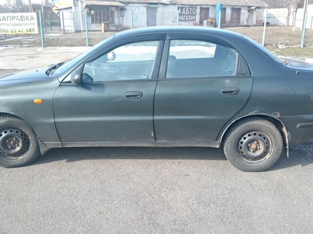 Деу Ланос 1998 у Кривому Розі на Automoto.ua Зелений Деу Ланос, об'ємом двигуна 1.5 л та пробігом 260 тис. км за 1500 $, фото 5 на Automoto.ua
