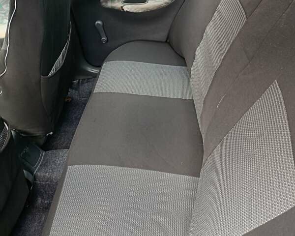 Зелений Деу Ланос, об'ємом двигуна 1.5 л та пробігом 390 тис. км за 2000 $, фото 2 на Automoto.ua