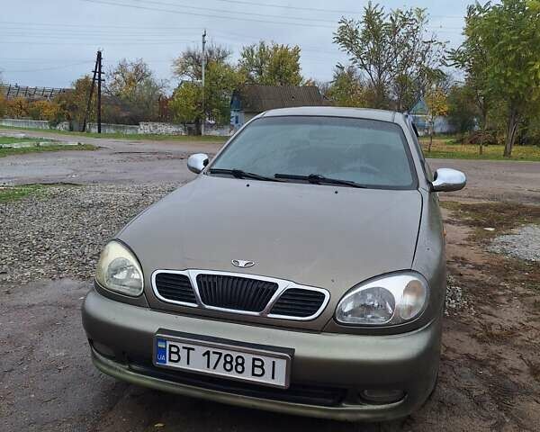 Дэу Ланос 2002 в Высокополье на Automoto.ua Зеленый Дэу Ланос, объемом двигателя 1.5 л и пробегом 170 тыс. км за 2700 $, фото 2 на Automoto.ua