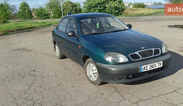 Деу Ланос 2002 у Петропавловке на Automoto.ua Зелений Деу Ланос, об'ємом двигуна 1.5 л та пробігом 300 тис. км за 1600 $, фото 1 на Automoto.ua
