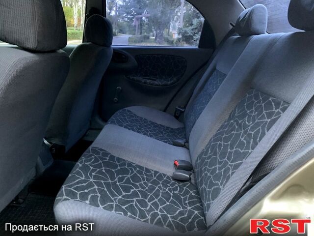 Зеленый Дэу Ланос, объемом двигателя 1.5 л и пробегом 217 тыс. км за 2250 $, фото 6 на Automoto.ua