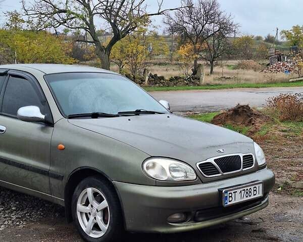 Дэу Ланос 2002 в Высокополье на Automoto.ua Зеленый Дэу Ланос, объемом двигателя 1.5 л и пробегом 170 тыс. км за 2700 $, фото 8 на Automoto.ua