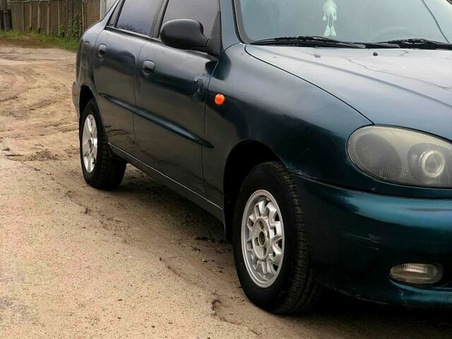 Деу Ланос 2002 у Змиеве на Automoto.ua Зелений Деу Ланос, об'ємом двигуна 1.5 л та пробігом 123 тис. км за 1700 $, фото 1 на Automoto.ua