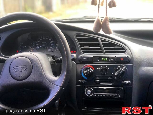 Деу Ланос 2002 у Змиеве на Automoto.ua Зелений Деу Ланос, об'ємом двигуна 1.5 л та пробігом 123 тис. км за 1700 $, фото 3 на Automoto.ua