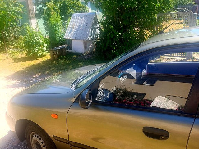Зелений Деу Ланос, об'ємом двигуна 1.5 л та пробігом 270 тис. км за 2300 $, фото 1 на Automoto.ua