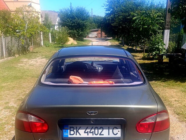 Зелений Деу Ланос, об'ємом двигуна 1.5 л та пробігом 270 тис. км за 2300 $, фото 3 на Automoto.ua