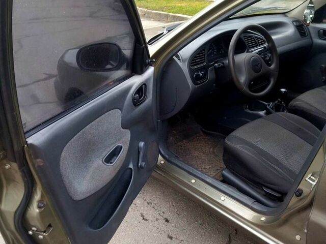 Зеленый Дэу Ланос, объемом двигателя 1.5 л и пробегом 207 тыс. км за 2200 $, фото 13 на Automoto.ua