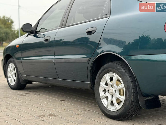 Зеленый Дэу Ланос, объемом двигателя 1.5 л и пробегом 295 тыс. км за 2400 $, фото 3 на Automoto.ua
