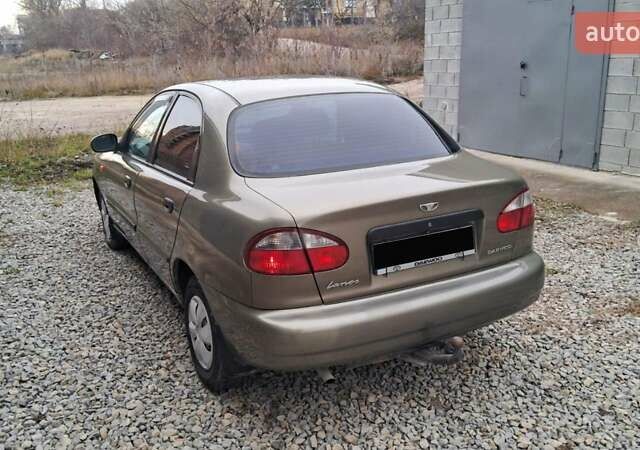 Зеленый Дэу Ланос, объемом двигателя 1.5 л и пробегом 190 тыс. км за 2450 $, фото 2 на Automoto.ua