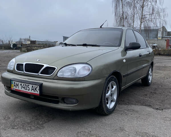 Зеленый Дэу Ланос, объемом двигателя 1.35 л и пробегом 361 тыс. км за 1700 $, фото 1 на Automoto.ua