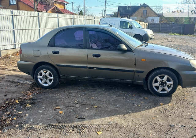 Зеленый Дэу Ланос, объемом двигателя 1.5 л и пробегом 309 тыс. км за 2300 $, фото 3 на Automoto.ua