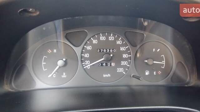 Дэу Ланос 2003 в Киеве на Automoto.ua Зеленый Дэу Ланос, объемом двигателя 1.5 л и пробегом 276 тыс. км за 1500 $, фото 8 на Automoto.ua