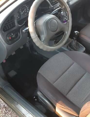 Деу Ланос 2003 у Глобино на Automoto.ua Зелений Деу Ланос, об'ємом двигуна 1.5 л та пробігом 168 тис. км за 3000 $, фото 1 на Automoto.ua