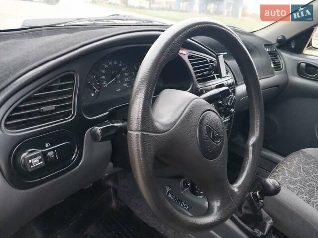 Зелений Деу Ланос, об'ємом двигуна 1.5 л та пробігом 178 тис. км за 3100 $, фото 27 на Automoto.ua