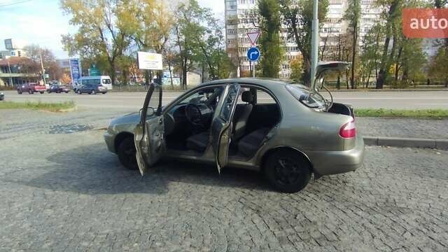Дэу Ланос 2003 в Киеве на Automoto.ua Зеленый Дэу Ланос, объемом двигателя 1.5 л и пробегом 276 тыс. км за 1500 $, фото 27 на Automoto.ua