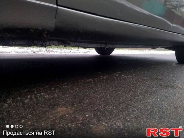 Зеленый Дэу Ланос, объемом двигателя 1.5 л и пробегом 207 тыс. км за 2200 $, фото 4 на Automoto.ua