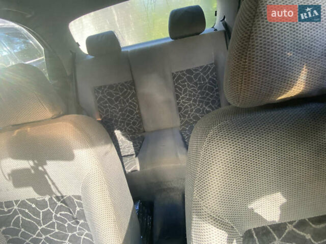 Деу Ланос 2003 у Тернополі на Automoto.ua Зелений Деу Ланос, об'ємом двигуна 1.5 л та пробігом 471 тис. км за 1500 $, фото 6 на Automoto.ua