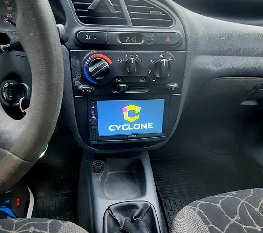 Зеленый Дэу Ланос, объемом двигателя 1.5 л и пробегом 0 тыс. км за 2500 $, фото 1 на Automoto.ua