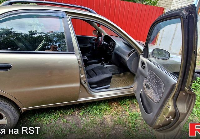 Дэу Ланос 2003 в Славянске на Automoto.ua Зеленый Дэу Ланос, объемом двигателя 1.5 л и пробегом 450 тыс. км за 1100 $, фото 3 на Automoto.ua